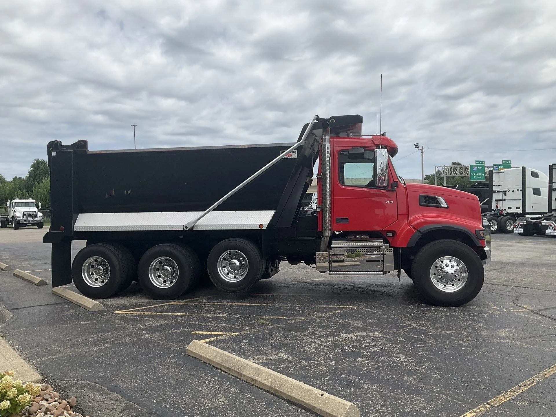2024 Volvo in Indianapolis, IN — photo 4