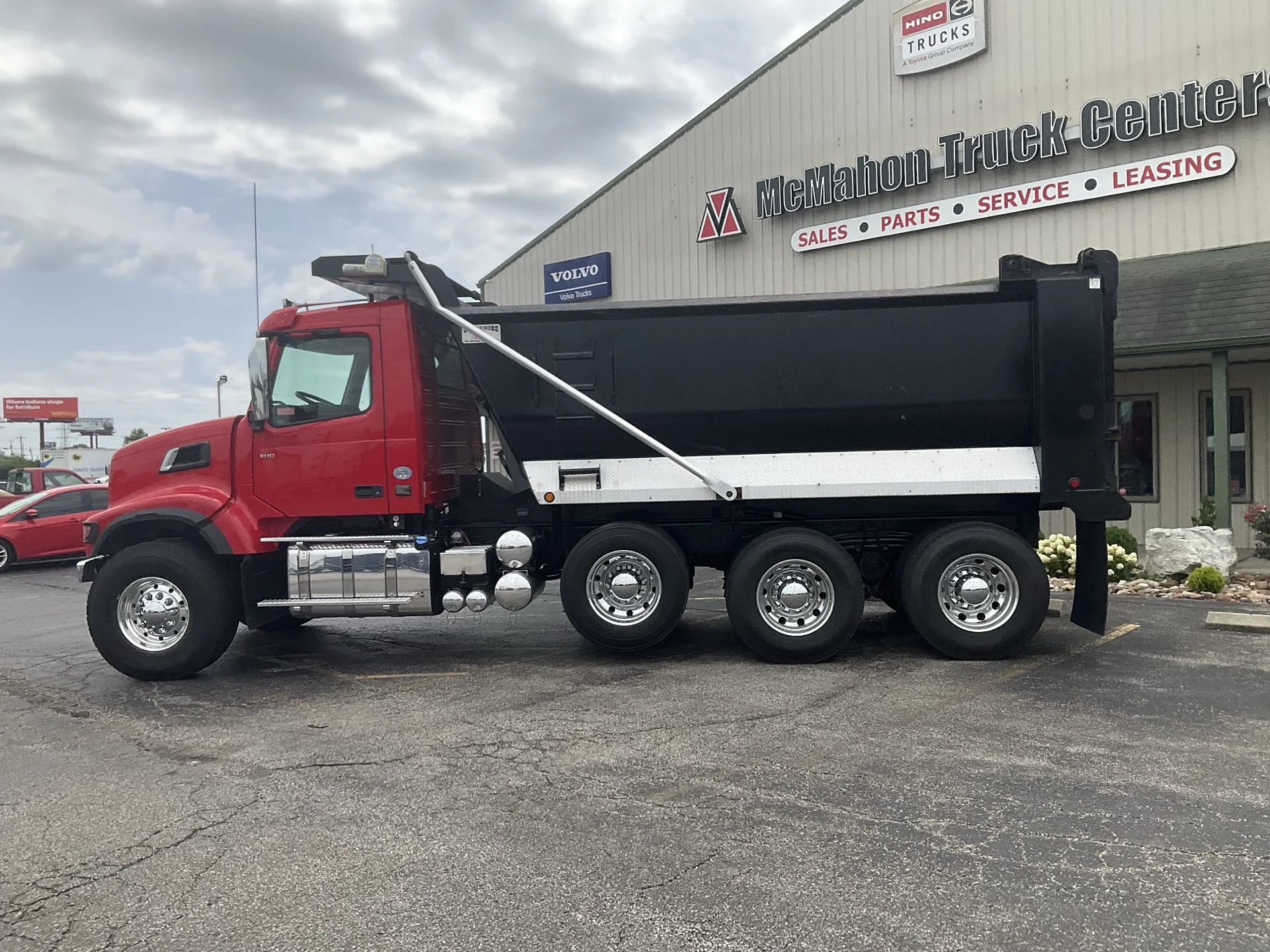 2024 Volvo in Indianapolis, IN — photo 8