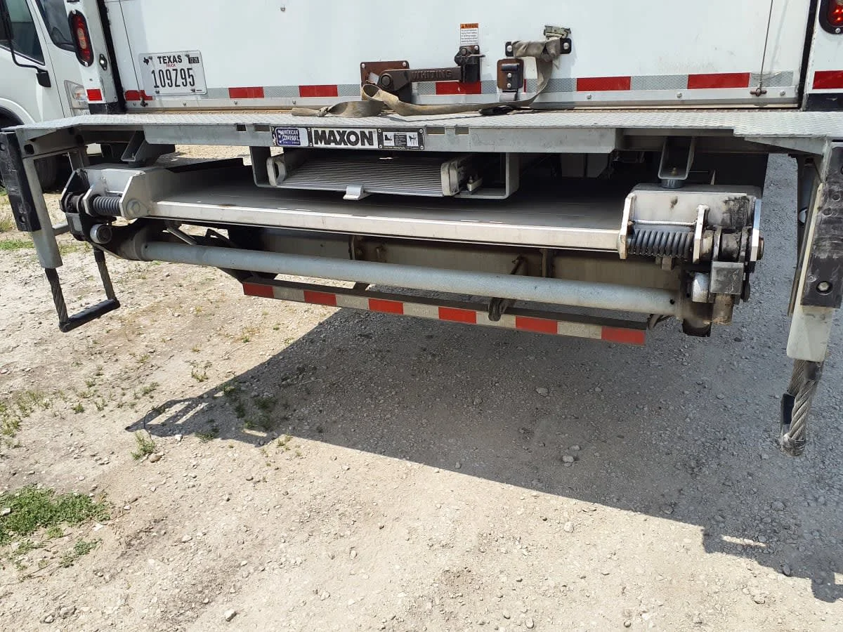 2019 Isuzu FTR - image 13