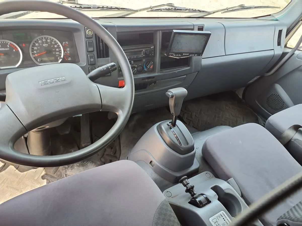 2019 Isuzu FTR - image 7