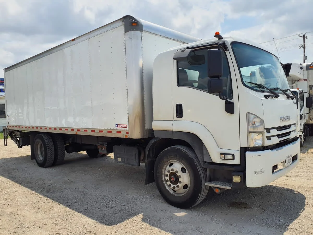 2019 Isuzu FTR in Converse, TX