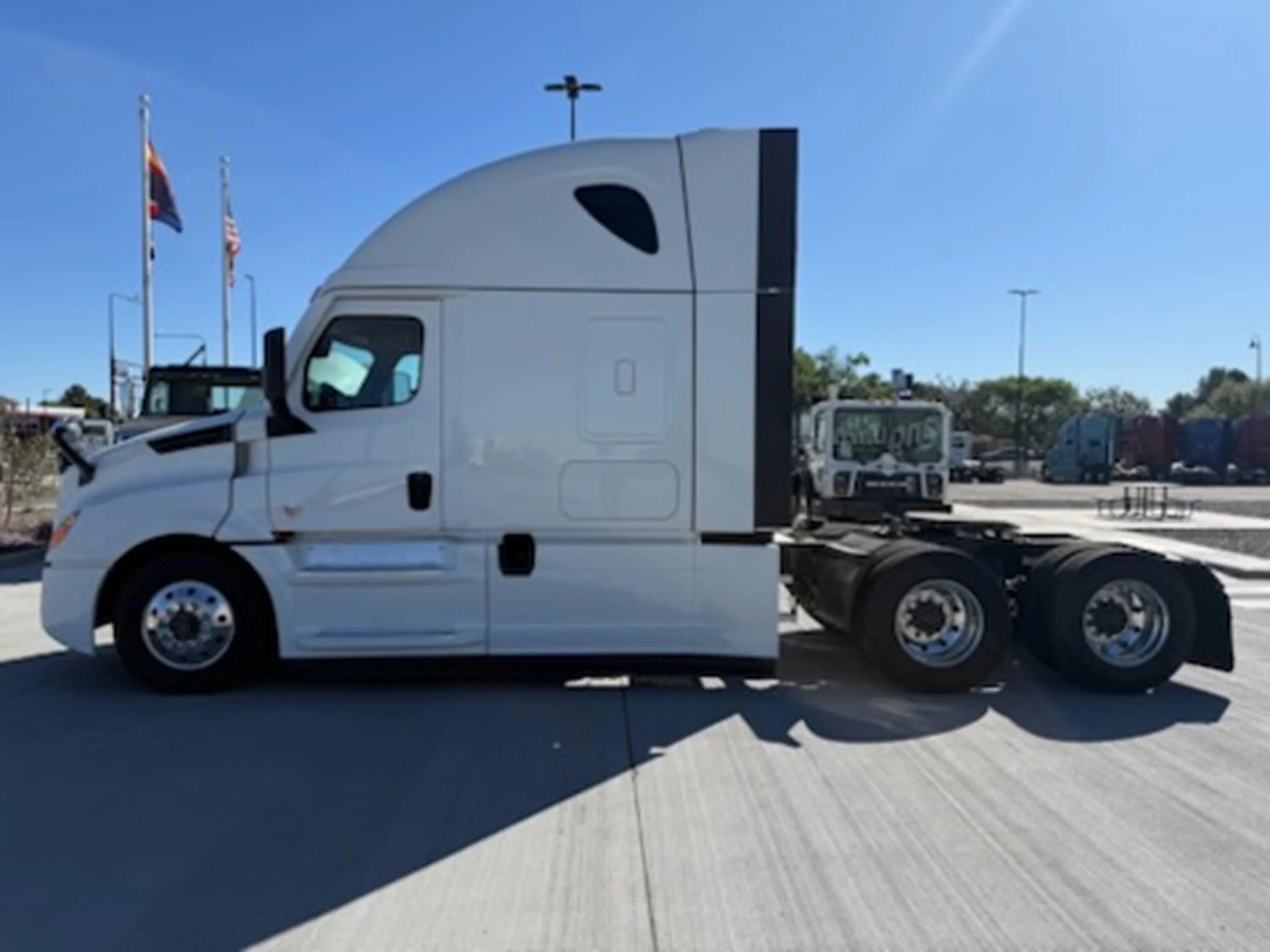 2021 Freightliner Cascadia - image 6