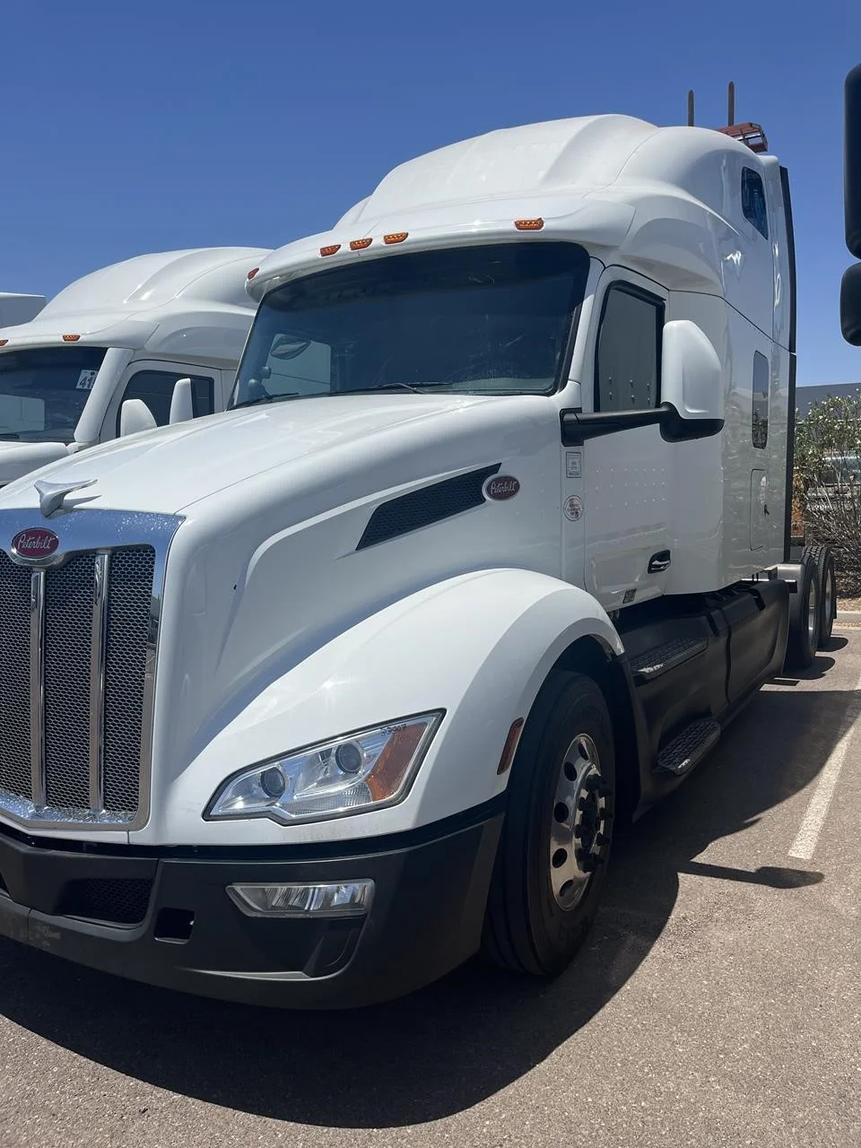 2023 Peterbilt 579 in Ridgefield, WA — photo 2