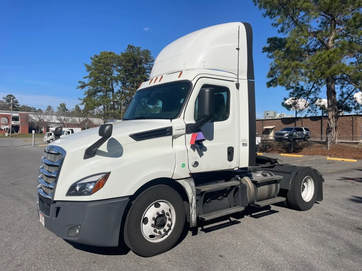 2020 Freightliner Cascadia in Jacksonville, FL