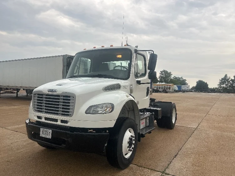 2019 Freightliner eM2 in Memphis, TN — photo 3