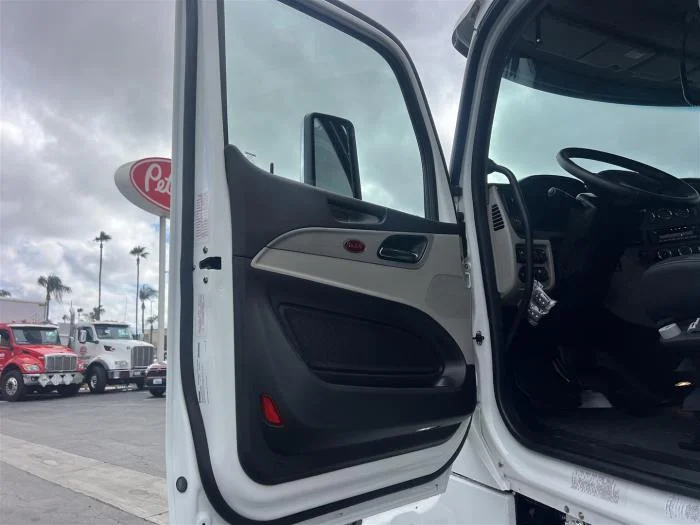2026 Peterbilt 567 in Fontana, CA — photo 18