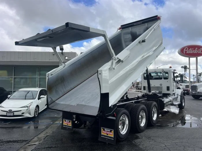 2026 Peterbilt 567 in Fontana, CA — photo 32