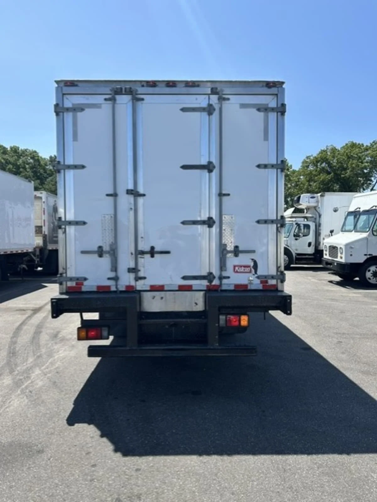 2020 Isuzu NQR in Farmingdale, NY — photo 5