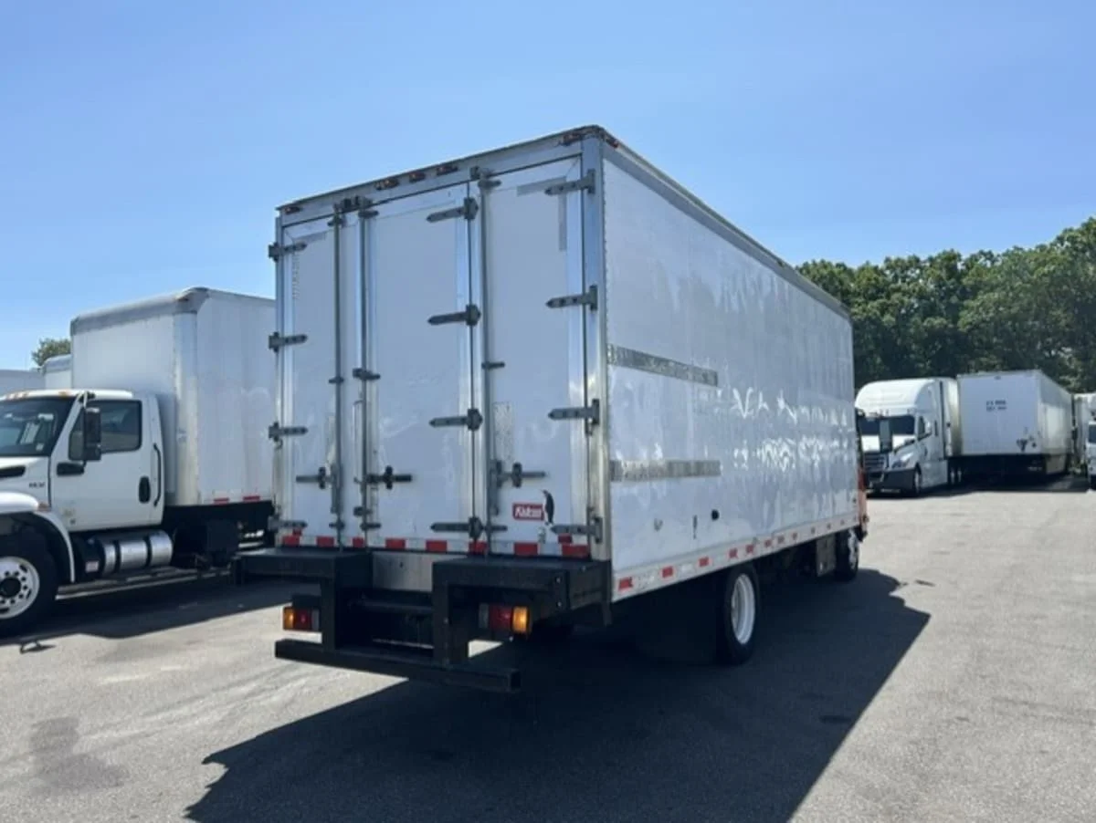 2020 Isuzu NQR in Farmingdale, NY — photo 4