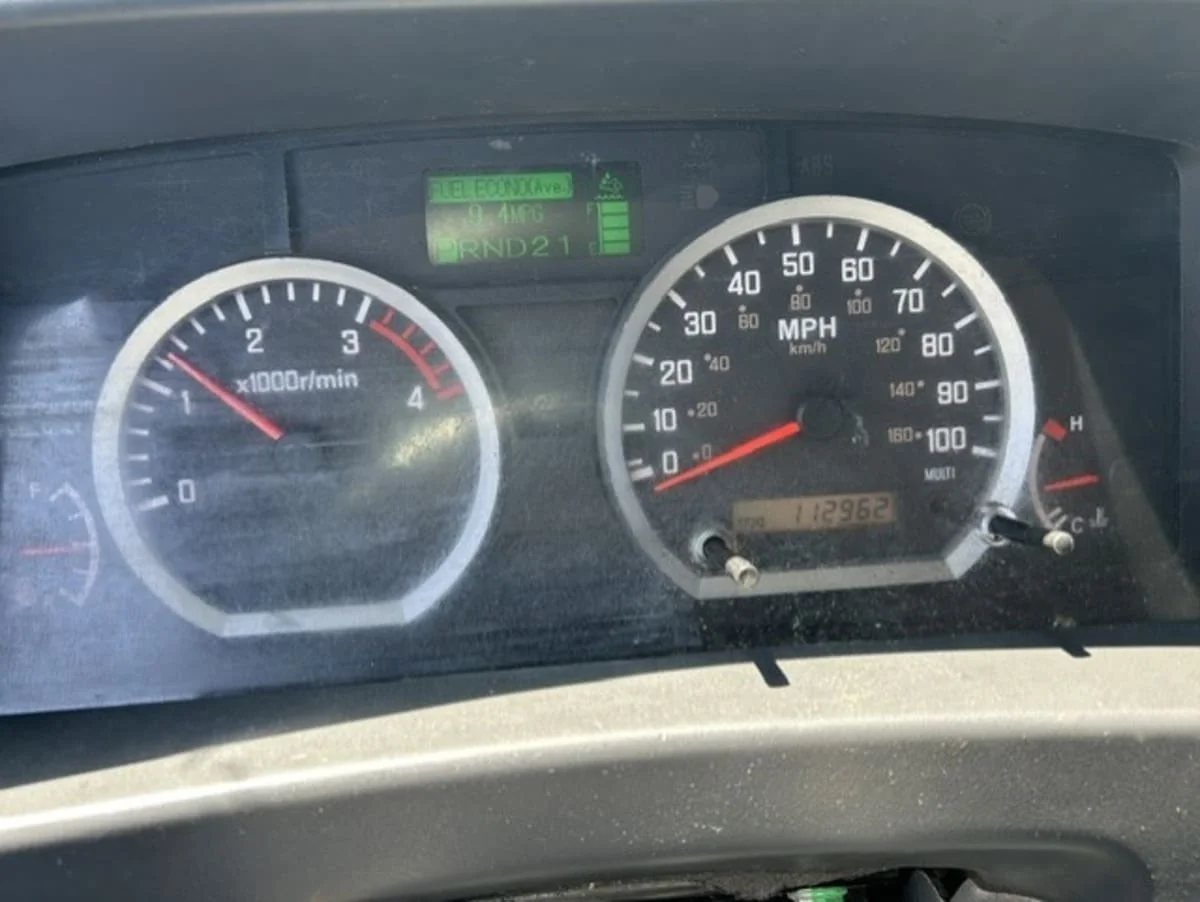2020 Isuzu NQR in Farmingdale, NY — photo 11
