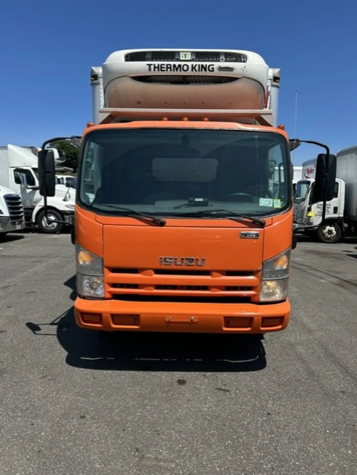 2020 Isuzu NQR in Farmingdale, NY — photo 2
