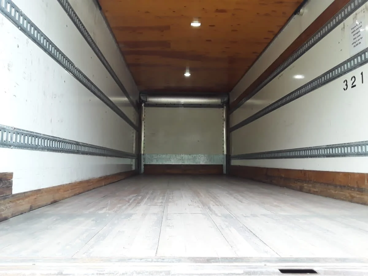 2019 Freightliner M2 106 in Kansas City, MO — photo 8
