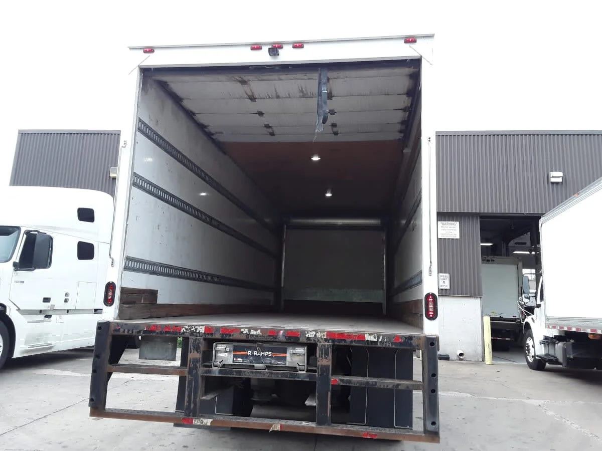 2019 Freightliner M2 106 in Kansas City, MO — photo 5