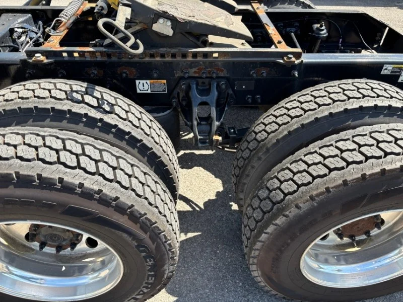 2021 Peterbilt 579 in Knoxville, TN — photo 15