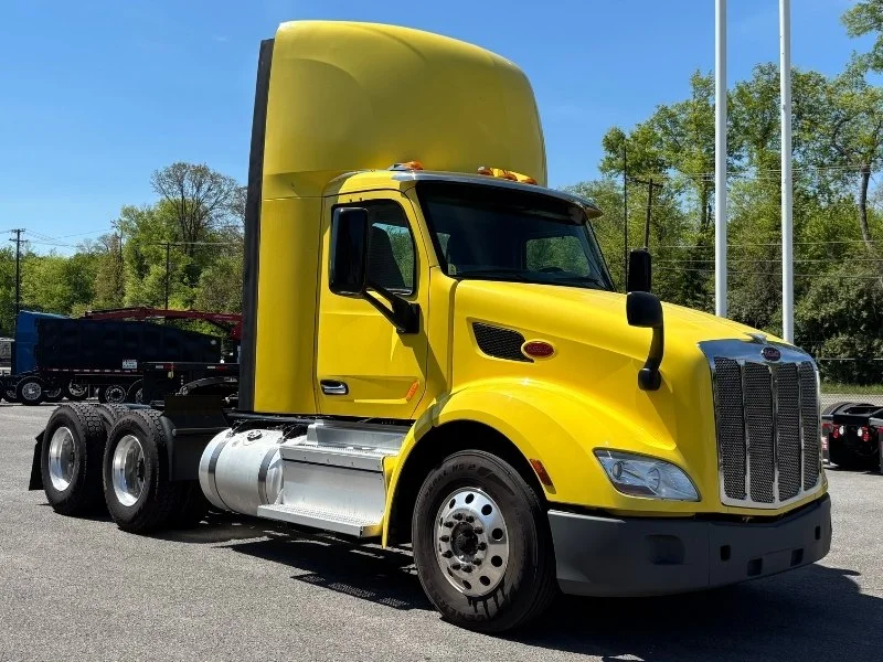2021 Peterbilt 579 in Knoxville, TN — photo 9