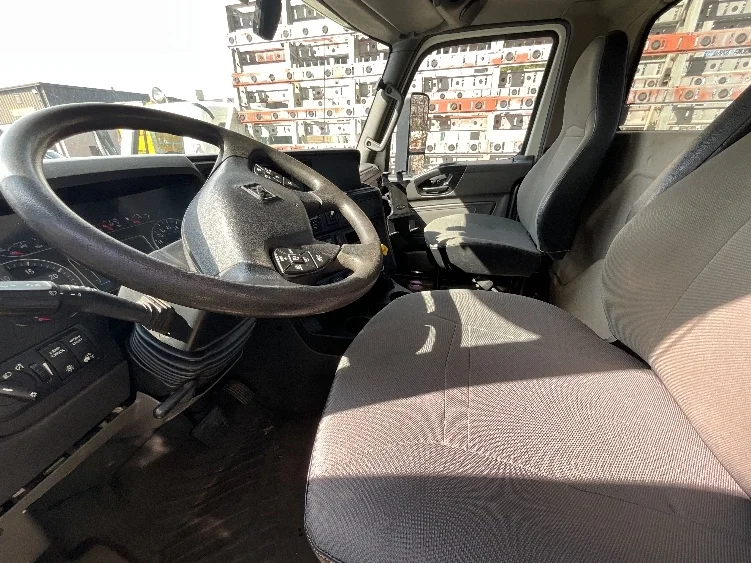 2019 International LT in Atlanta (Forest Park), GA — photo 9