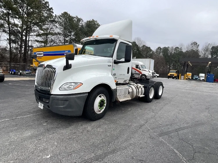 2019 International LT in Atlanta (Forest Park), GA — photo 3