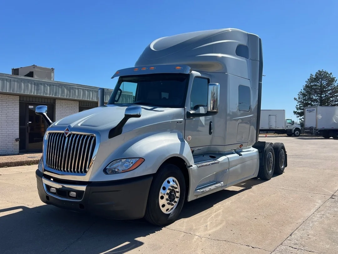 2023 International LT in Tulsa, OK