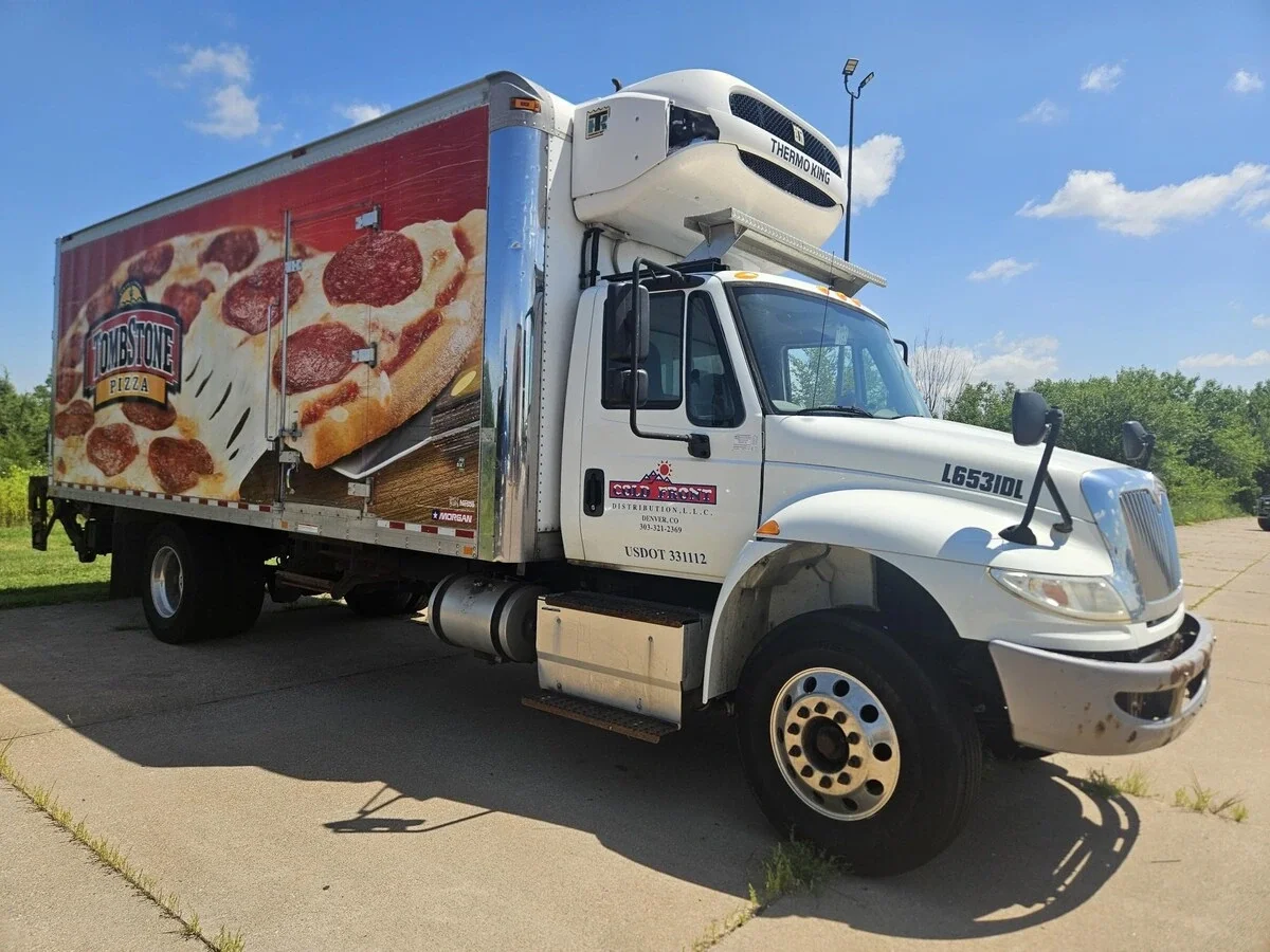 2017 International 4300 in Davenport, IA — photo 3