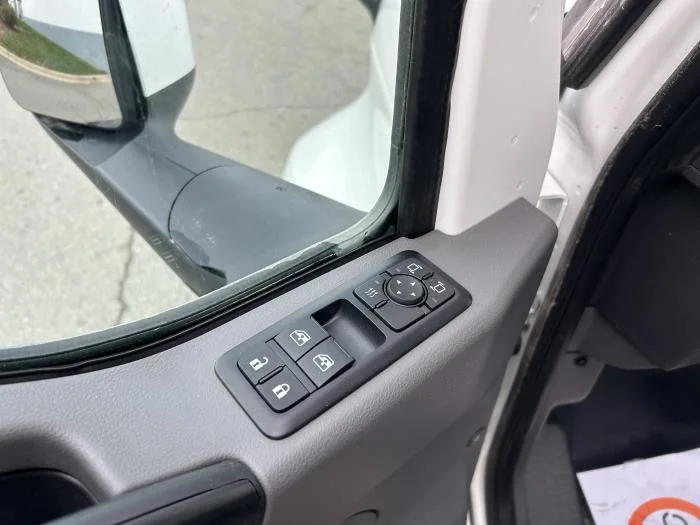 2026 International LT - image 15