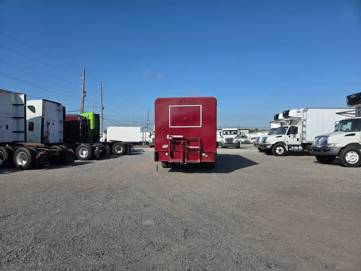 2016 Freightliner M2 106 - image 5