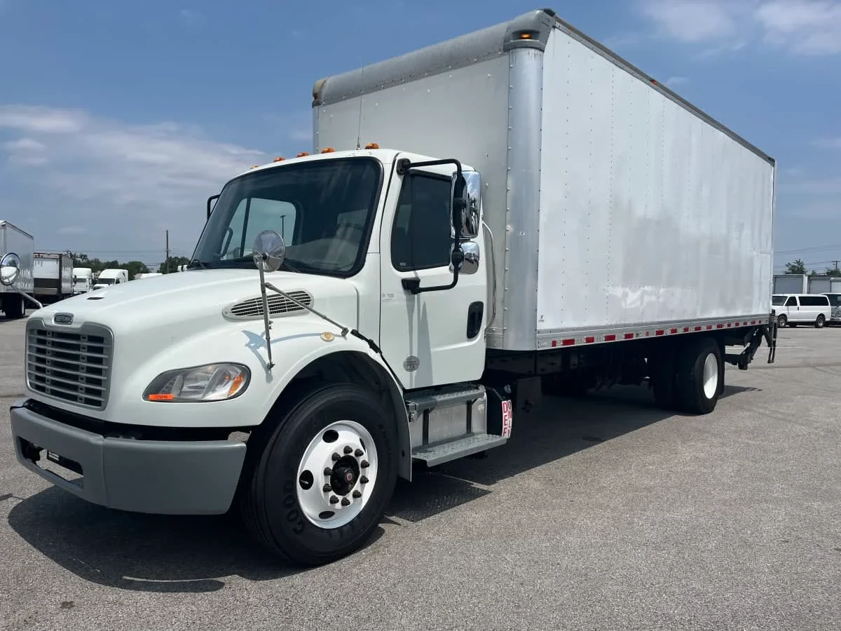 2018 Freightliner M2 106