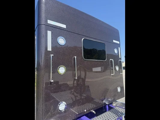 2027 Kenworth W900 in Van Buren, AR — photo 17