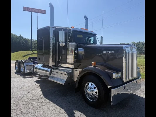2027 Kenworth W900 in Van Buren, AR — photo 10