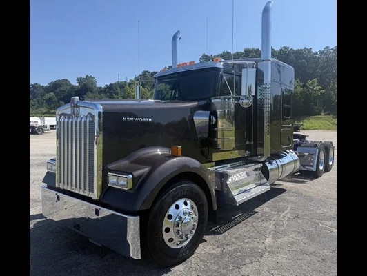 2027 Kenworth W900 in Van Buren, AR — photo 14