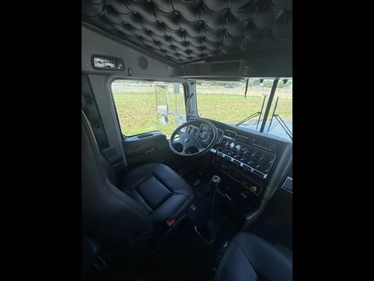 2027 Kenworth W900 in Van Buren, AR — photo 29