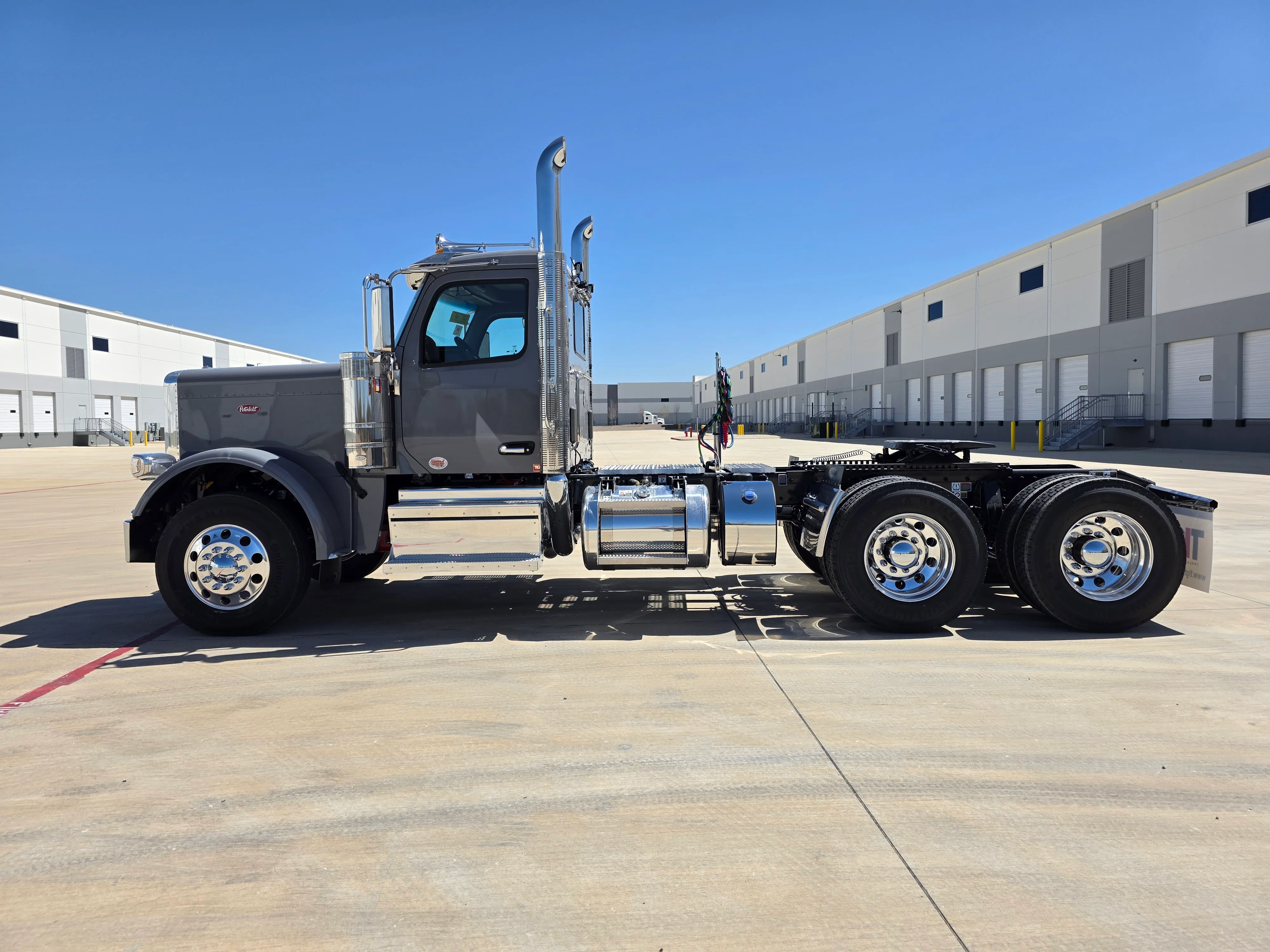 2027 Peterbilt 589 in Albany, GA — photo 2