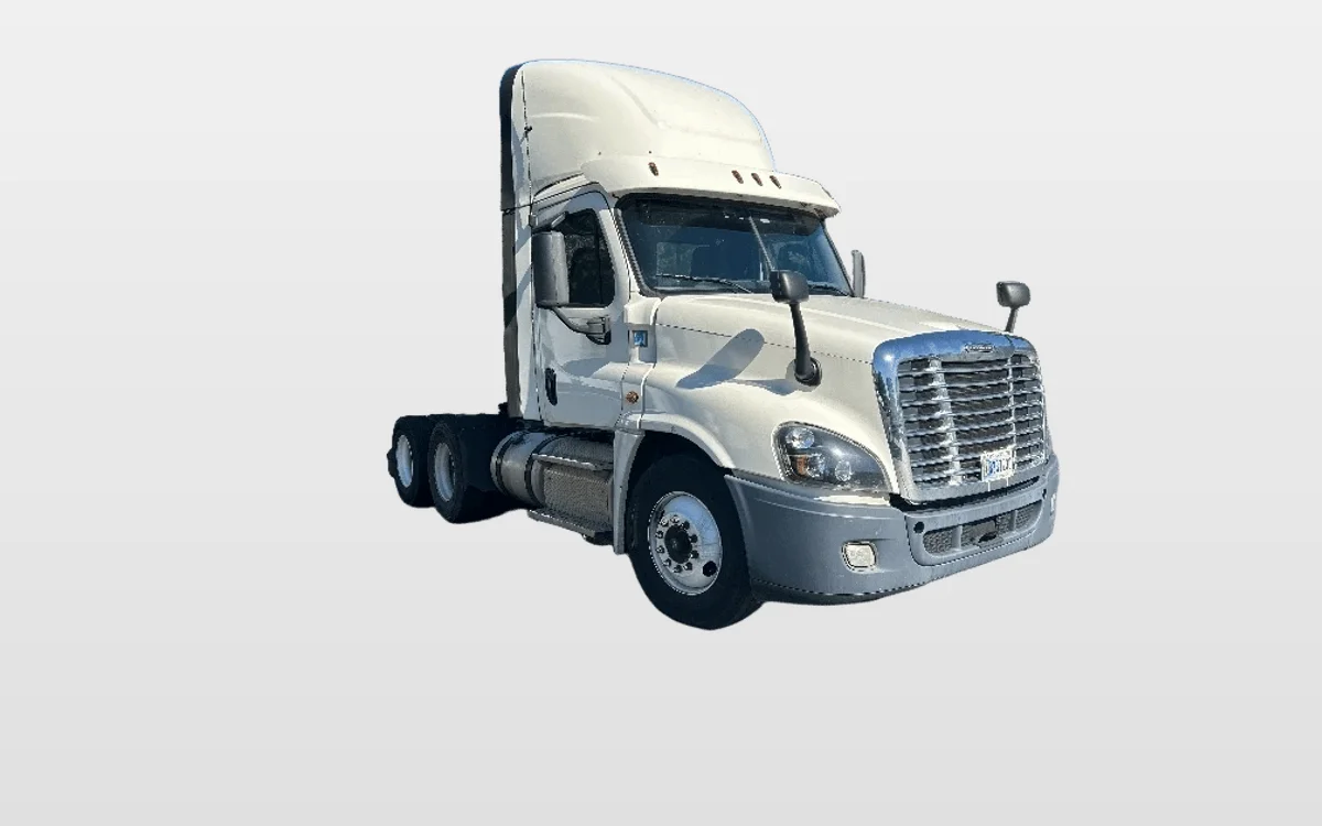 2019 Freightliner Cascadia - image 1