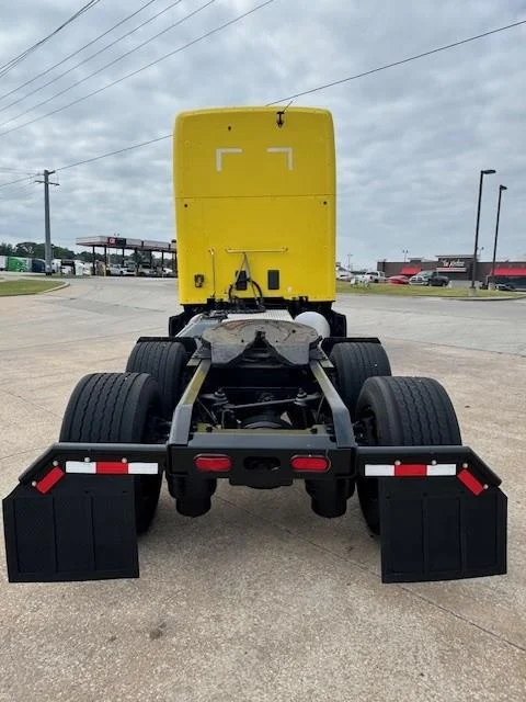 2023 Kenworth T680 - image 7