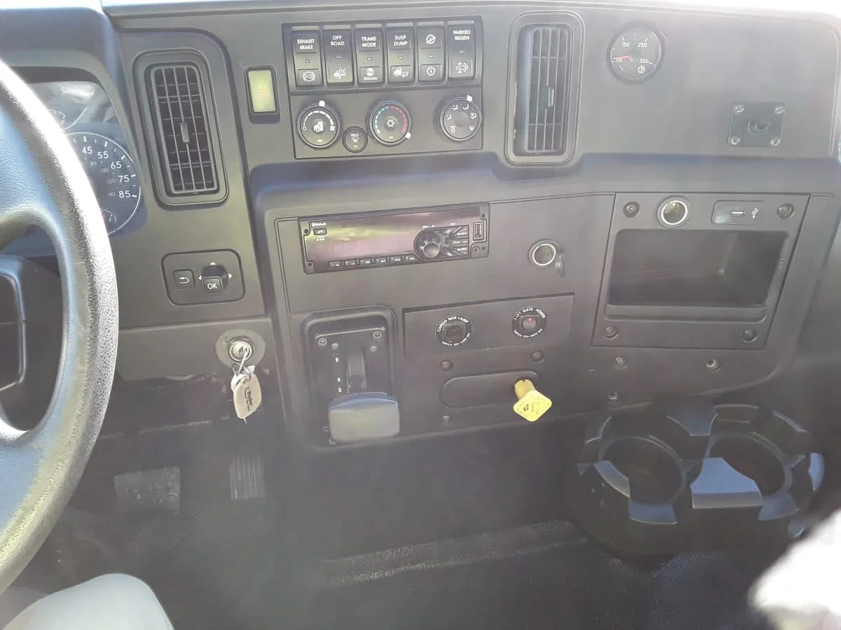 2019 International MV - image 11