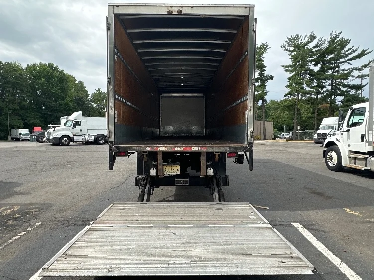 2020 Freightliner eM2 in Cranbury, NJ — photo 9