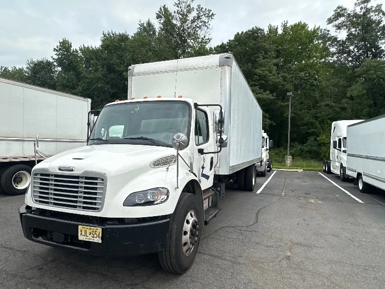 2020 Freightliner eM2 in Cranbury, NJ — photo 3