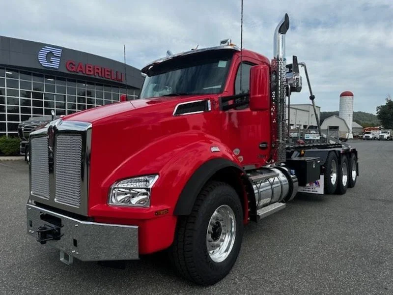 2025 Kenworth T880 in Bloomsbury, NJ