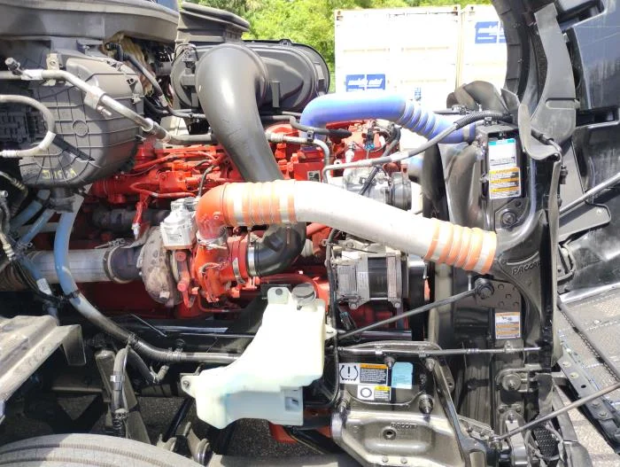 2023 Peterbilt 579 — photo 15