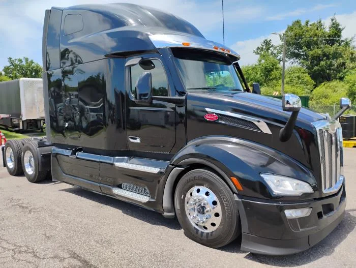 2023 Peterbilt 579 — photo 11