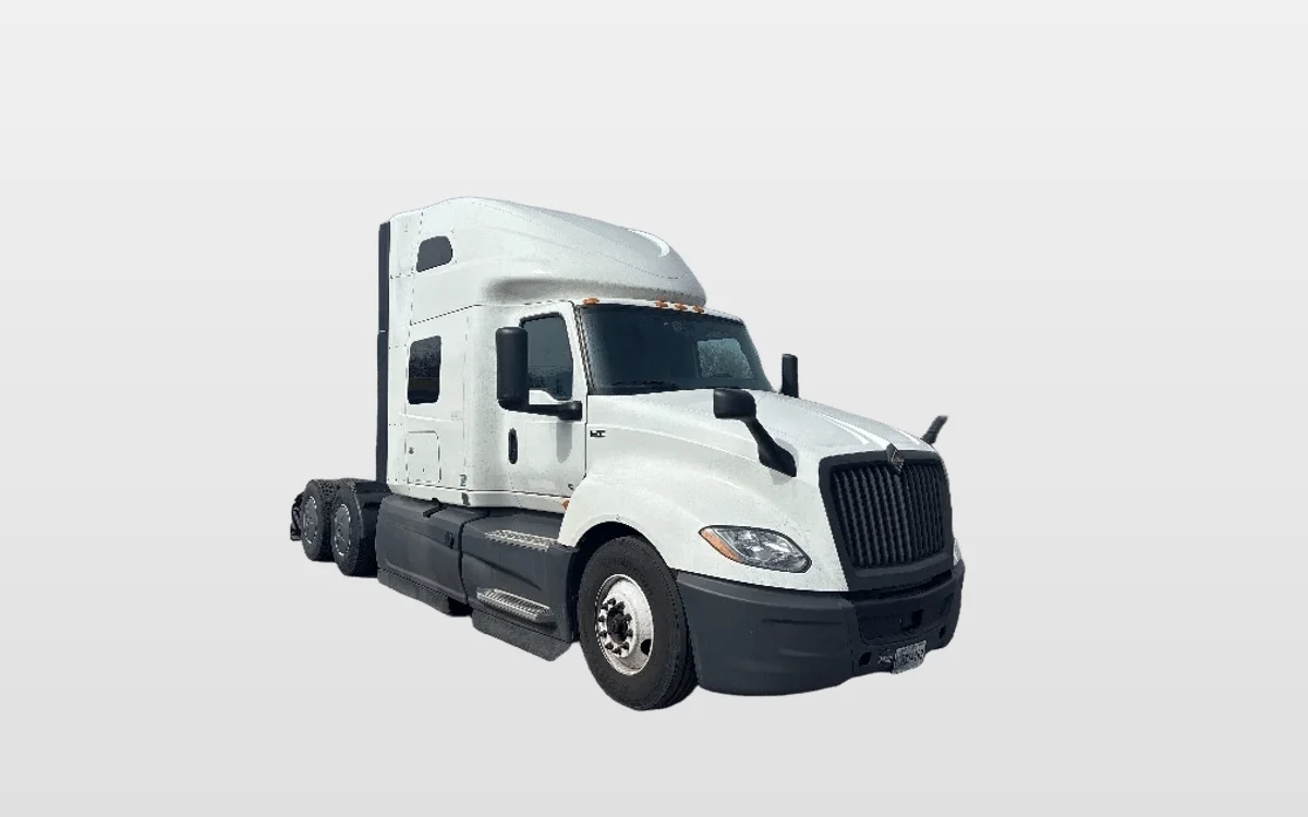 2023 International LT - image 1