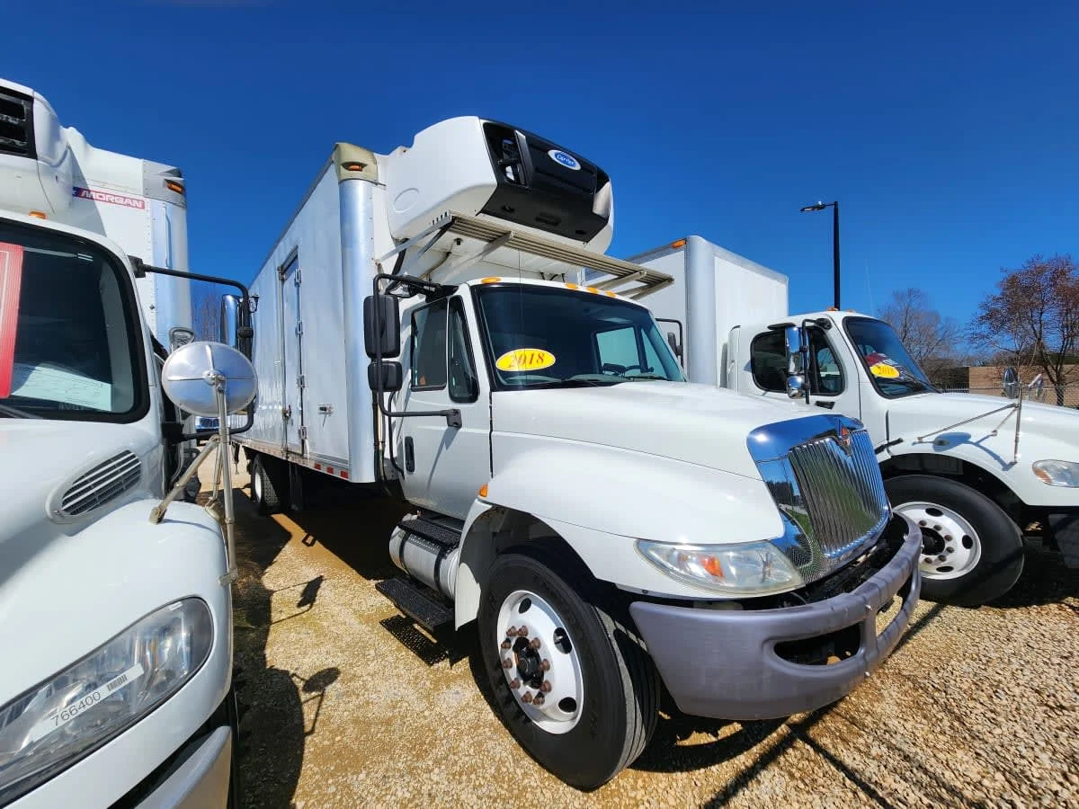 2018 International 4300 - image 3
