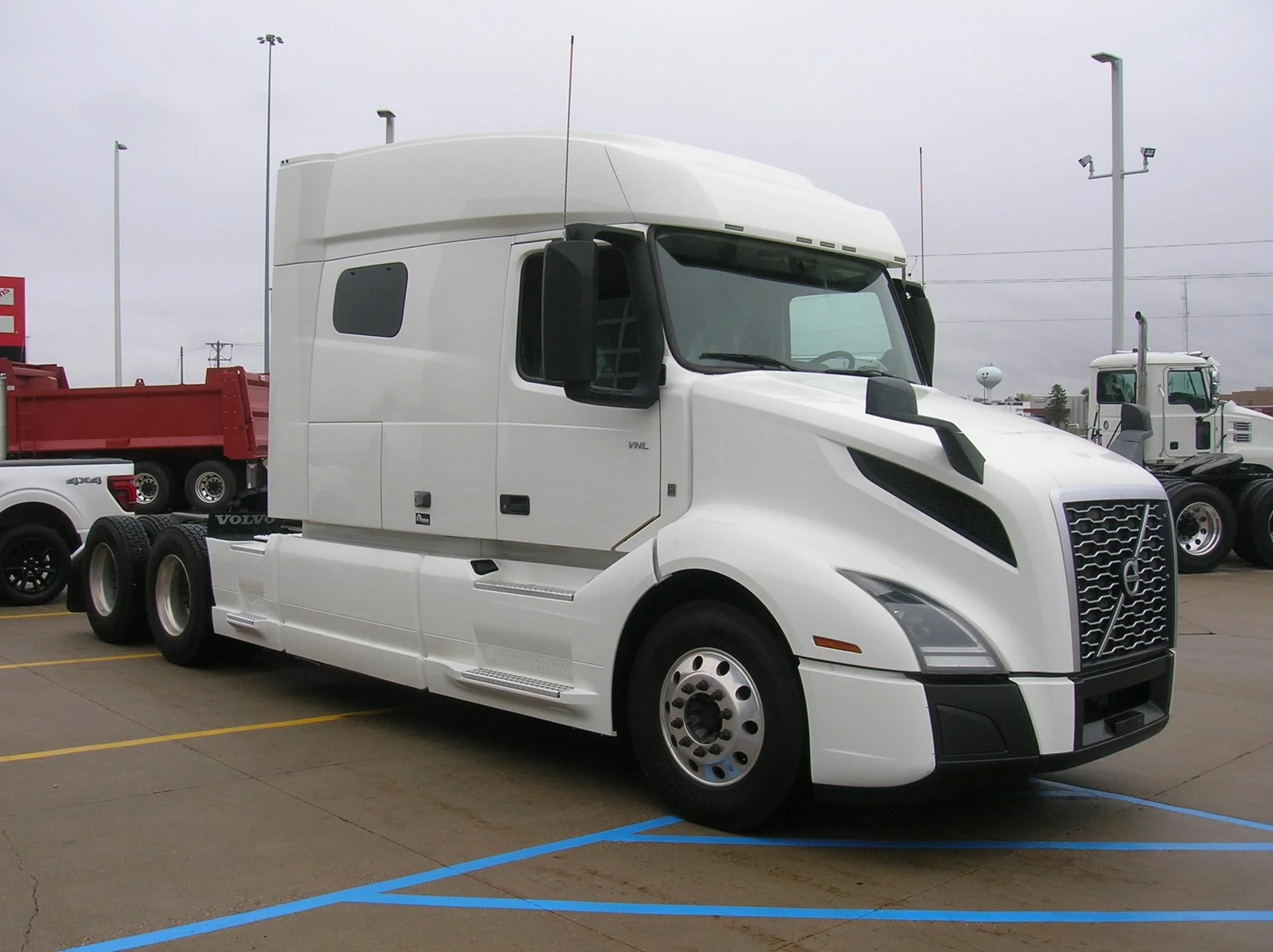 2022 Volvo — photo 3