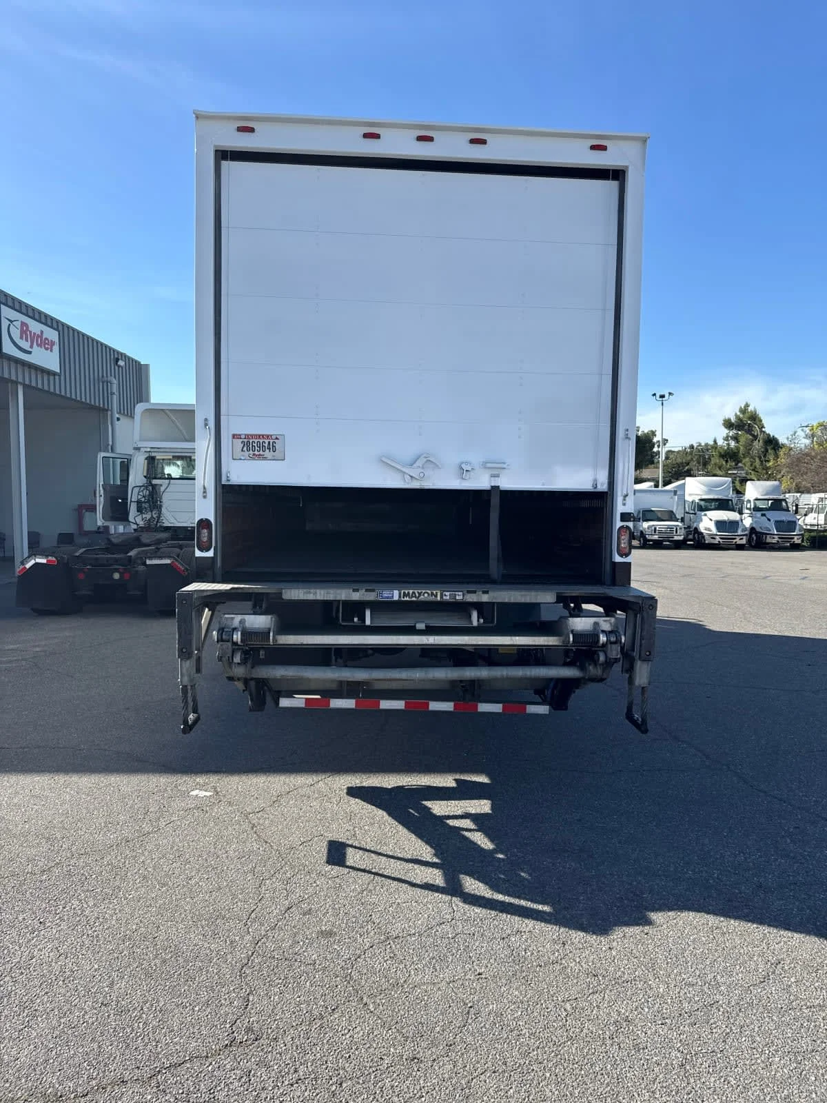 2019 International MV - image 5