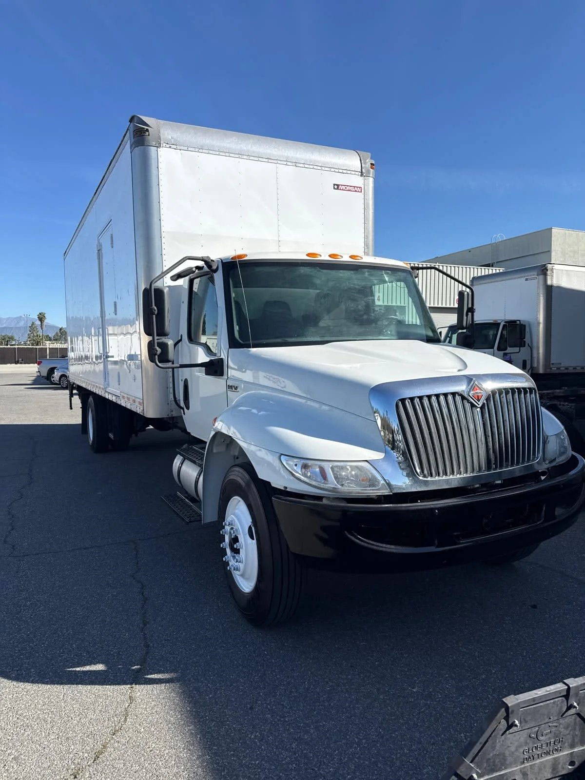 2019 International MV - image 3