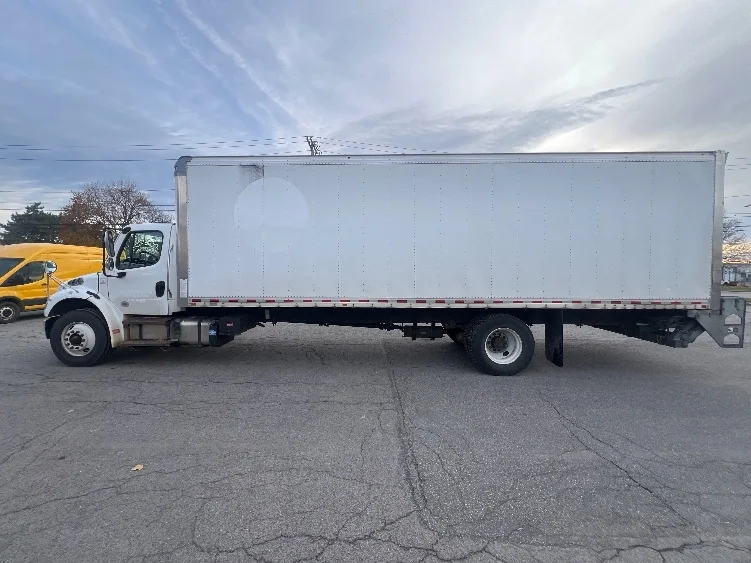 2020 Freightliner M2 106 - image 4