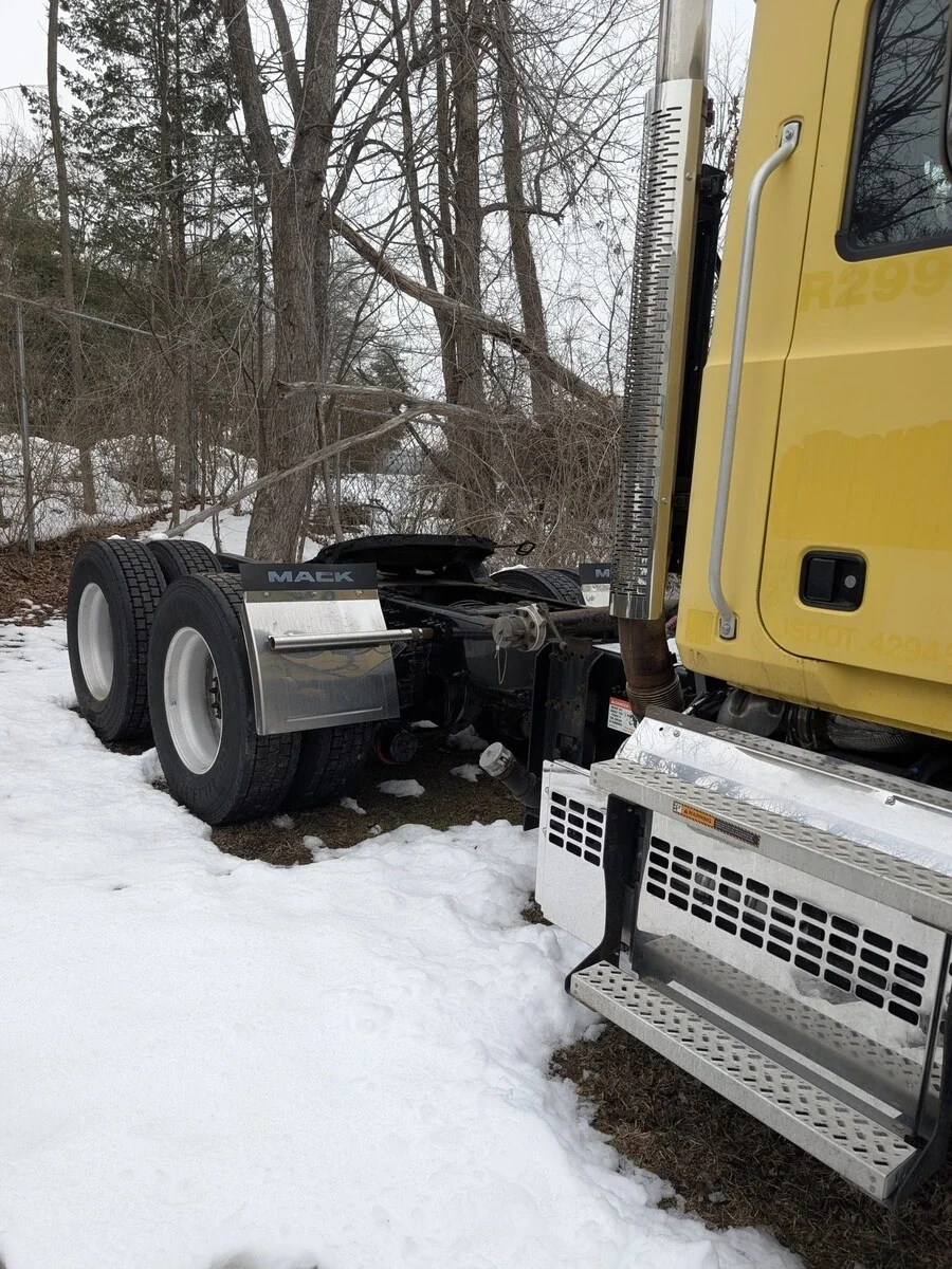 2020 Mack Pinnacle - image 5