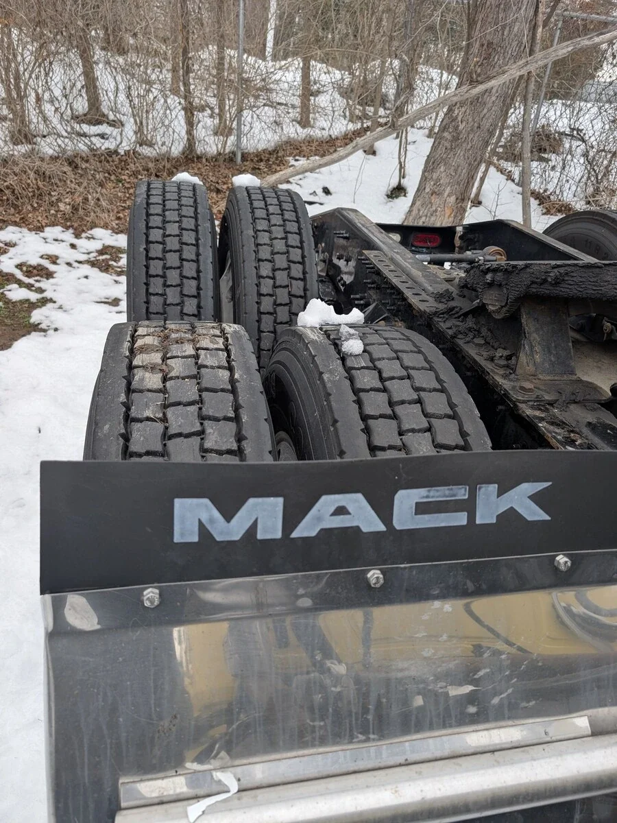 2020 Mack Pinnacle - image 8