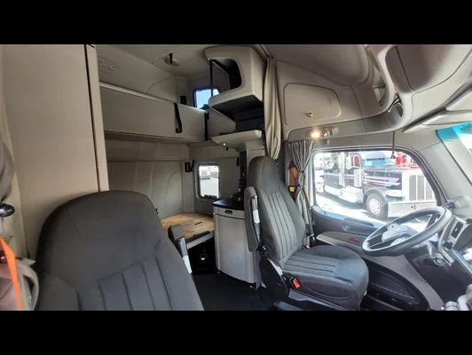 2022 Peterbilt 579 in Memphis, TN — photo 15