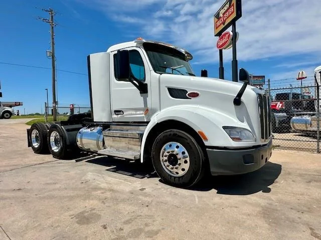 2021 Peterbilt 579 - image 4
