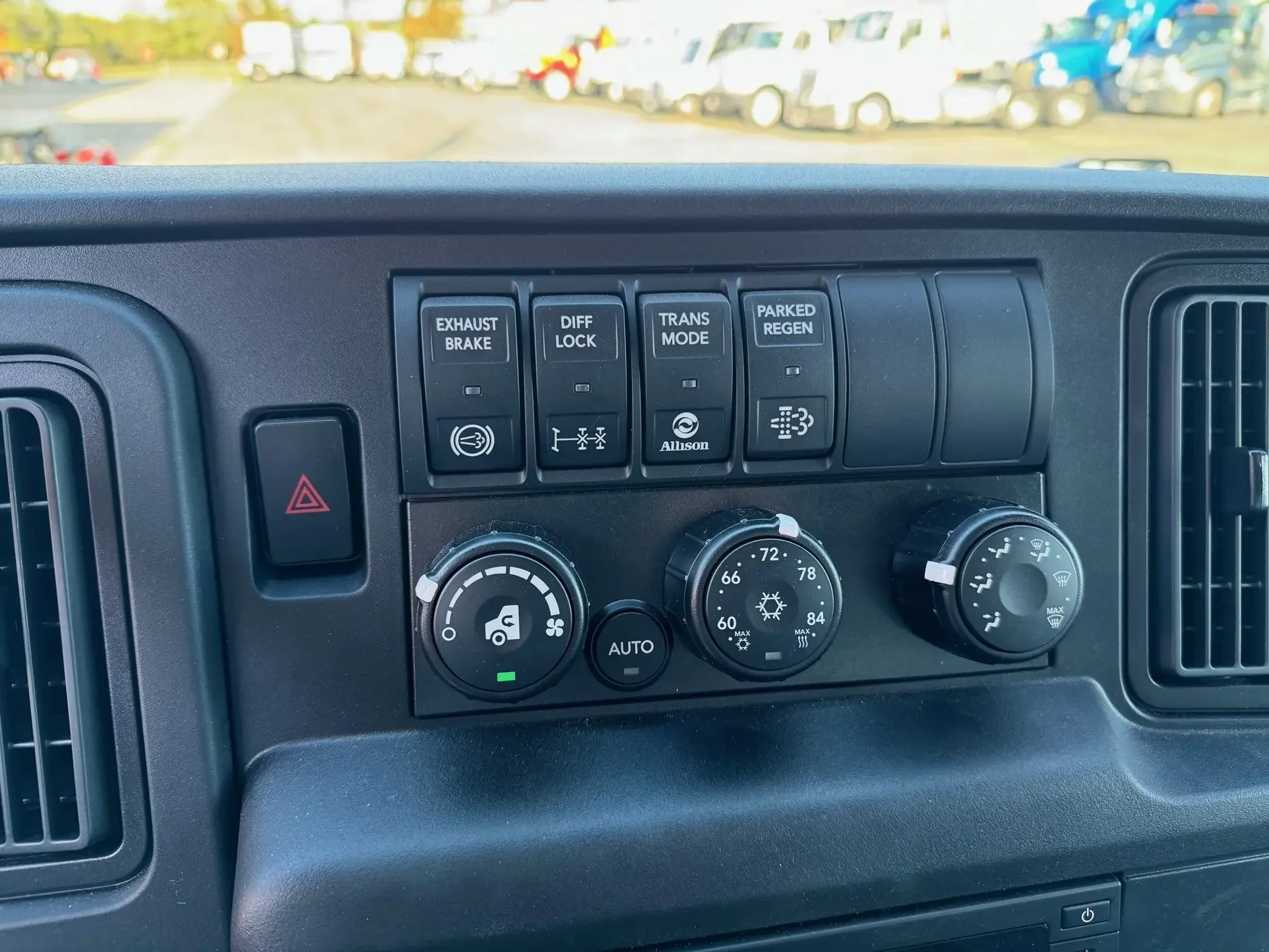 2025 International MV - image 26